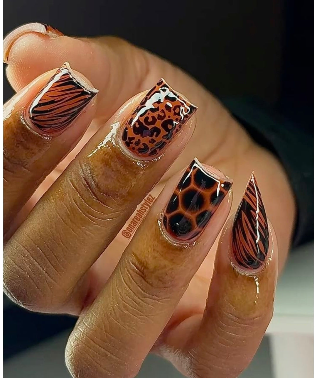 Press On Nails hand (painted)