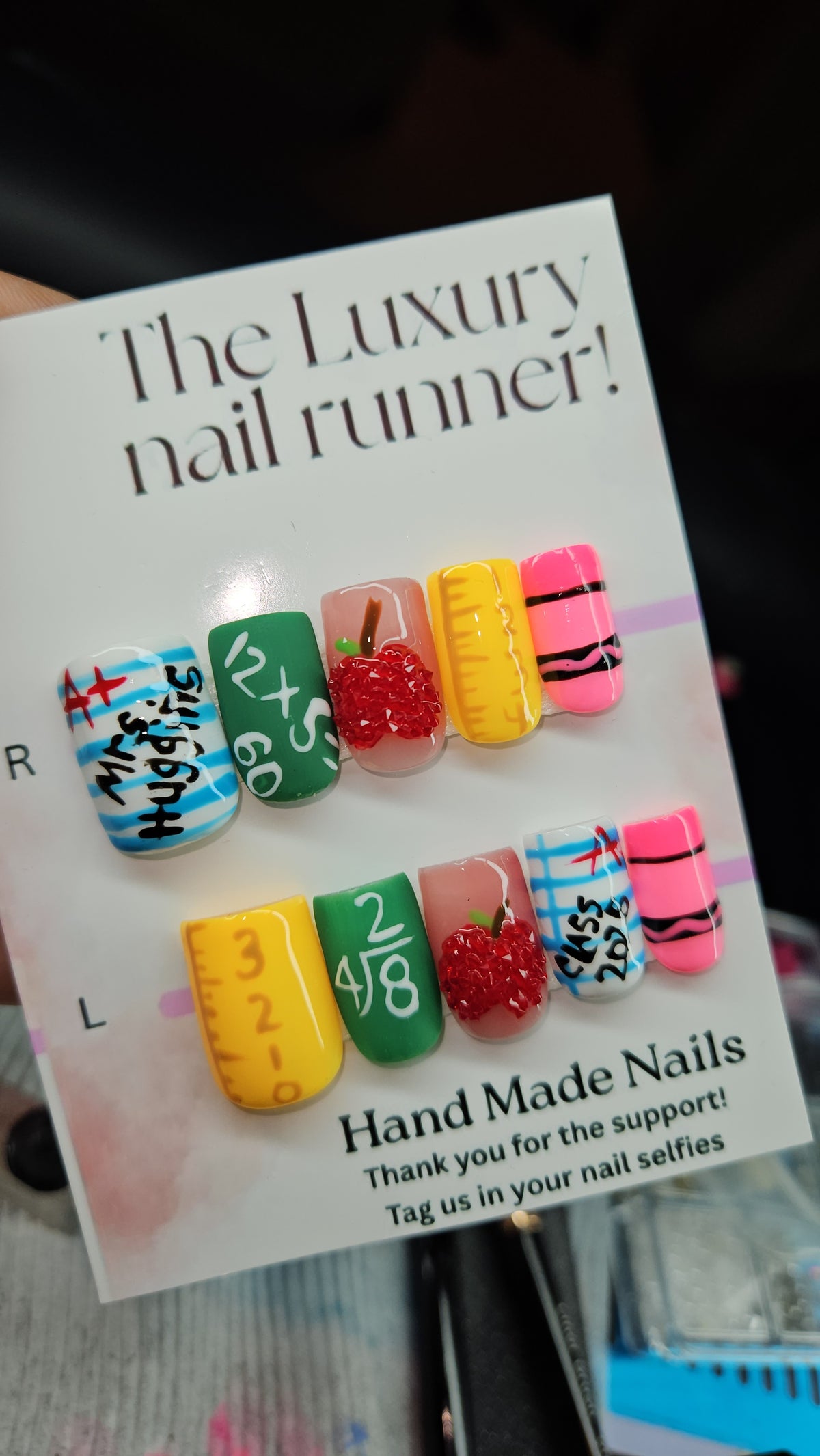 Press On Nails hand (painted)