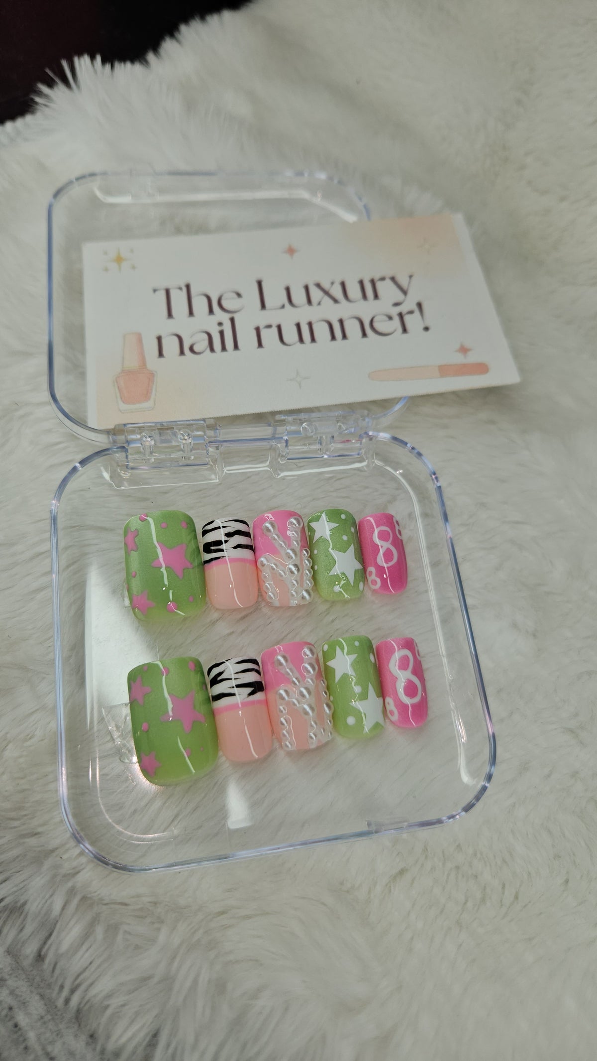 Press On Nails hand (painted)