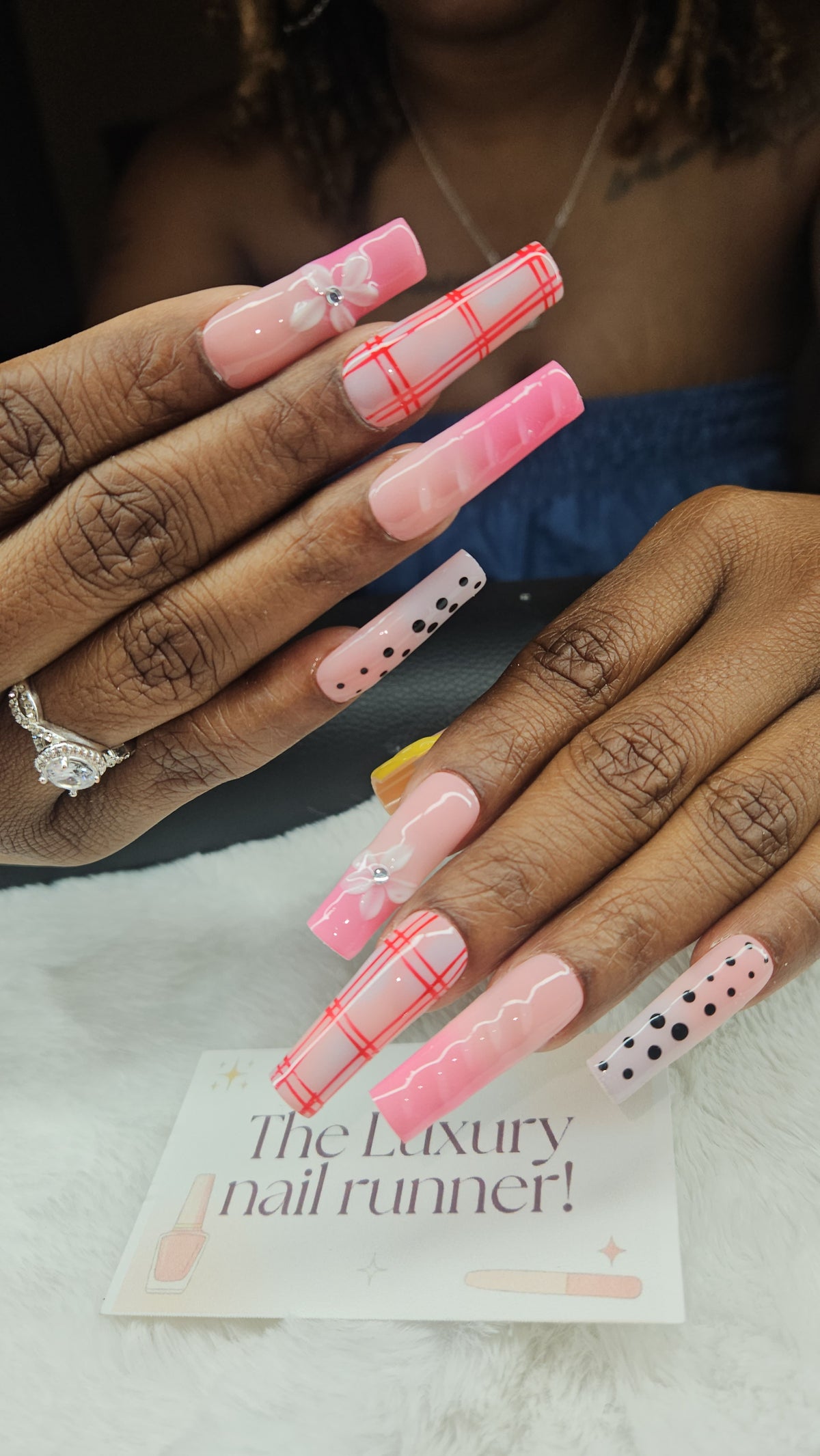 Press On Nails hand (painted)